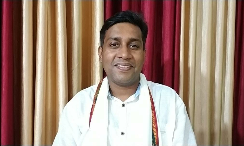 Divangat sadanand singh ka beta subhanand mukesh 6 saal ke lie nilambit
