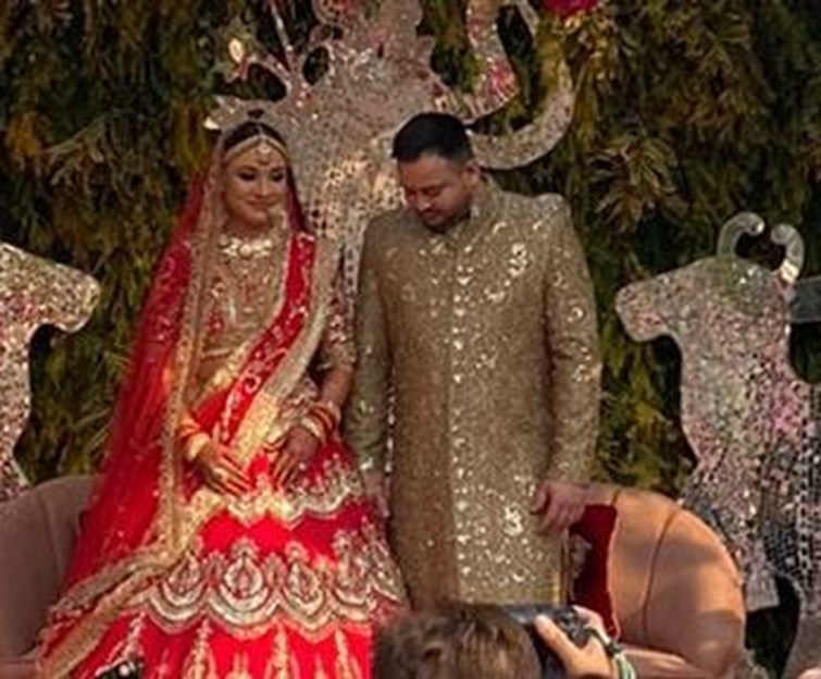 TEJASHWI KI HO GAYE SHADI