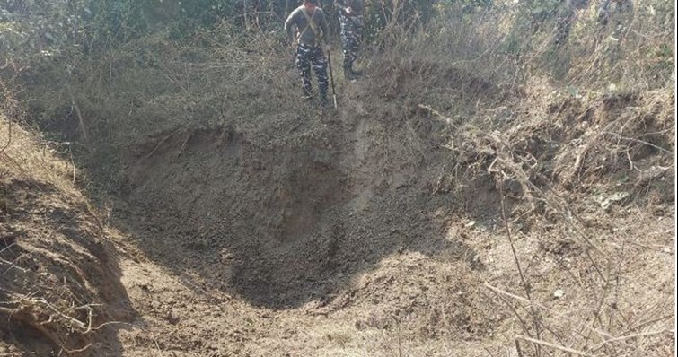 latehar me naksaliyon ke bade hamle ki sajish nakam 