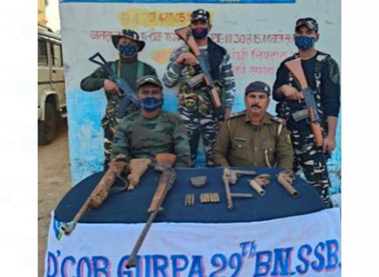 ssb ne baramad kiya hathiyar aur goli 