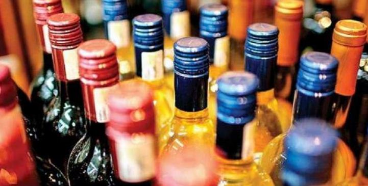 sarsopn ke khet se sharab ki khep baramad 