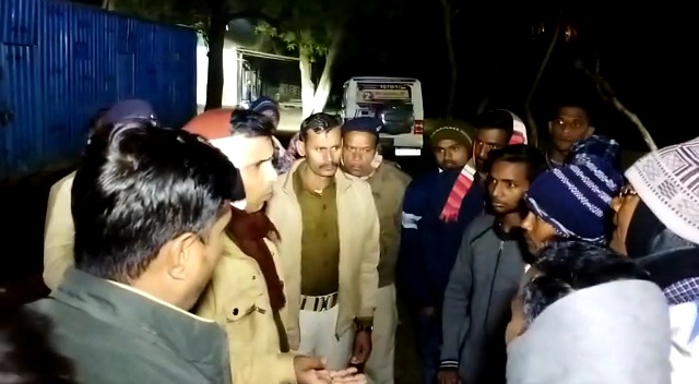 Jaipur me ceo karamchari ko goli maar 4 lakh luta