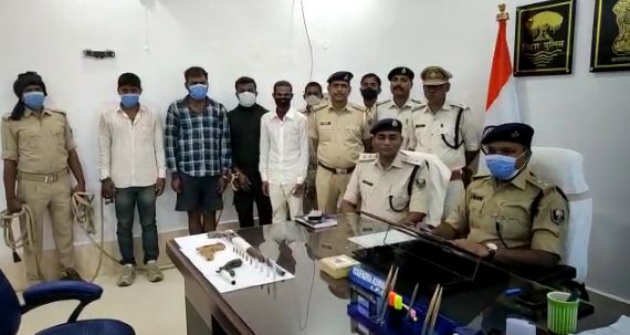 loot ki yojna bna rhe 4 apradhi girftaar