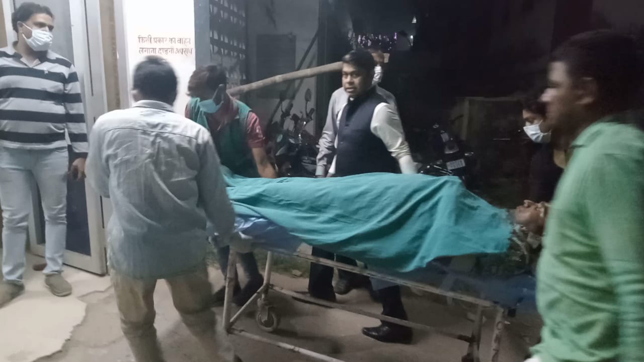 Dj bajane se rokne per gaya me thana prabhriti ko mari goli