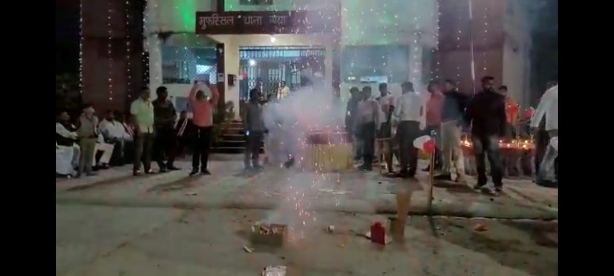 NGT KE AADESH KA THANA ME POLICE WALO NE HI UDAIE DHAJJIYA