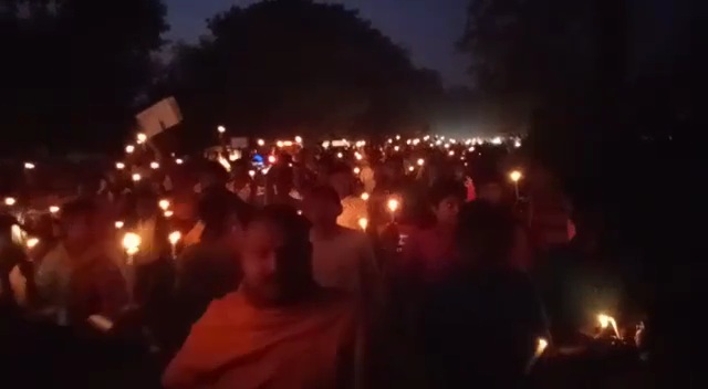 Nabalig ki hatya ke virodh me begusarai me candle march