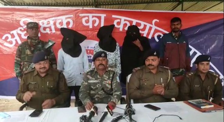 mahila hatyakand mamle me police ne kiya khulasa 