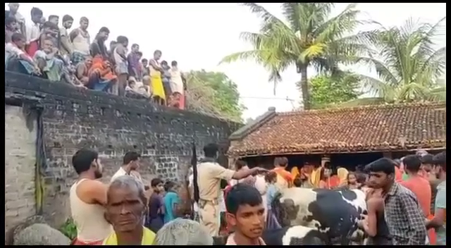 FANSHI LAGAKAR MAHILA KI HATYA