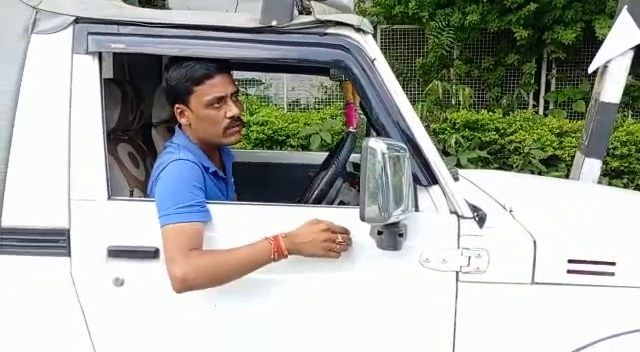 NASHE ME DHUT POLICE JAWAN NE RANCHI ME KIYA TAMASHA