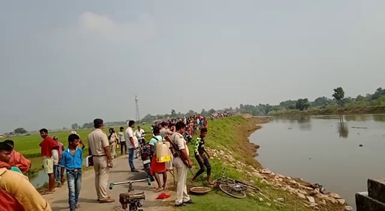 NALANDA ME  NADI ME DUBNE SE CHAR BACCHI KI MAUT