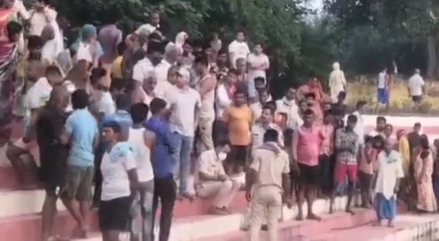 POKHAR SE YOVAK KA SAV MILNE SE SANSANI