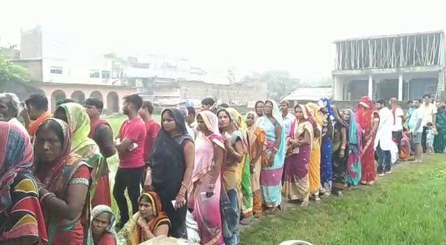 PANCHYAT CHUNAV ME VIP NETA KA RISTEDAR KE HAAR
