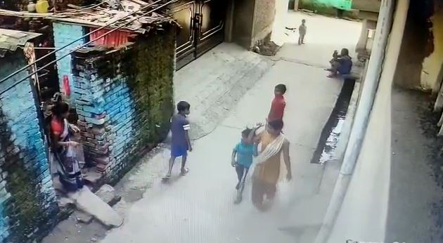 Fear of women gang in capital Ranchi Carrying out the crime together with children, 'imprisoned' in CCTV