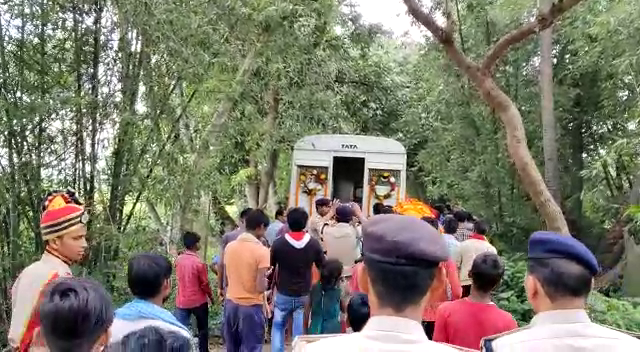 RPF JAWAN KA SAV PAHUCHTE HI GAWAN ME MATAM