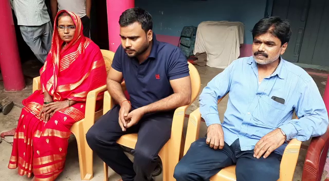 NAKSHALIO NE APHIRT DEEPAK KO KIYA RIHA