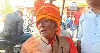 Panchyat chunav me 81 saal ke bujurg ne thoka taal