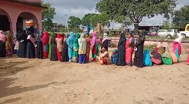 cm nittish ke grih jile nalanda me voting