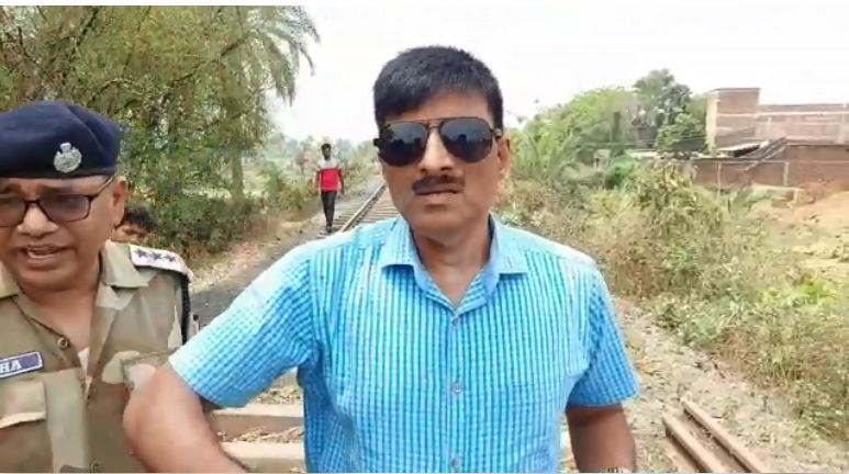 ecl rail ko roka gaya 