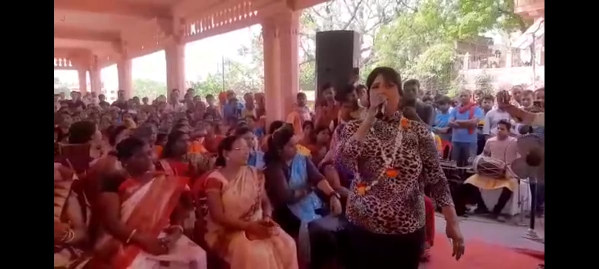 gaya ko number 1 banane aai devi