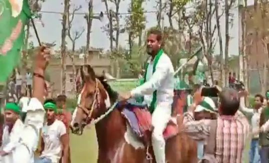 bochha me dikha amar paswan ka anokha andaj  