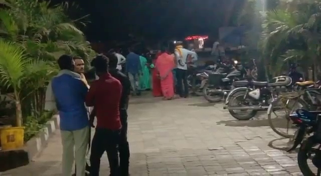 LAKHO KA ABHUSHAN LOOT KAR BUSSINESSMAN KO MARI GOLI