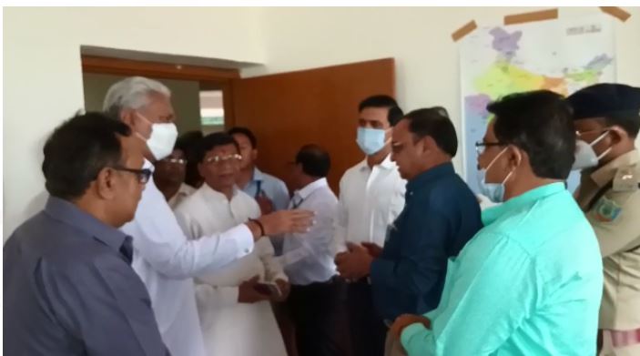 kendriya  mantri ne gumla ki saraahna ki 