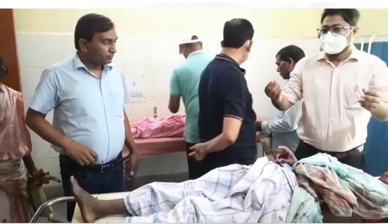 yaatriyo se bhara tempo paltaa