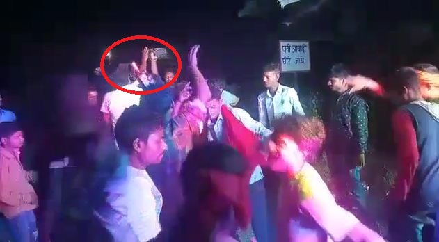 nasha sharab me hota to nachti botal 