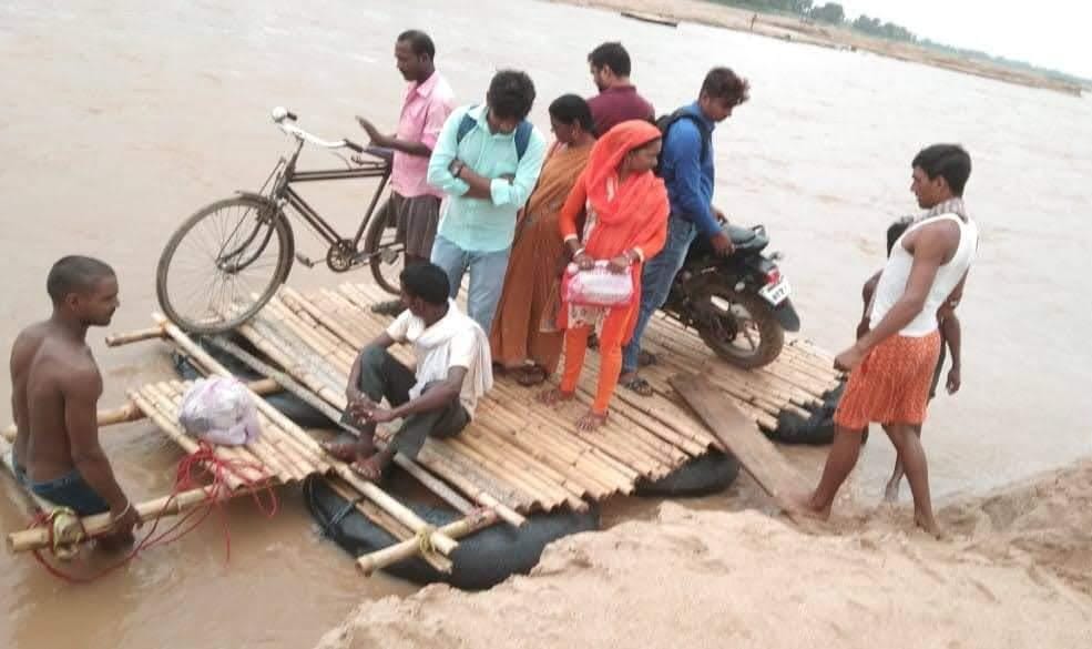 nawada me jugad boat se ho sakta hai bada hadsa.