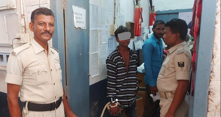 hospital se champat hua bal kaidi 