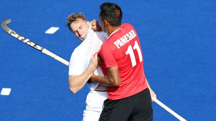 comonwealth games me bheede hockey khiladi 