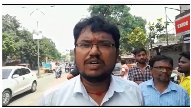 footpathi  dukaandaaro  ke  liye  pareshaani 