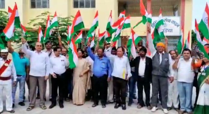 judge ki aguai me nikali tiranga yatra 