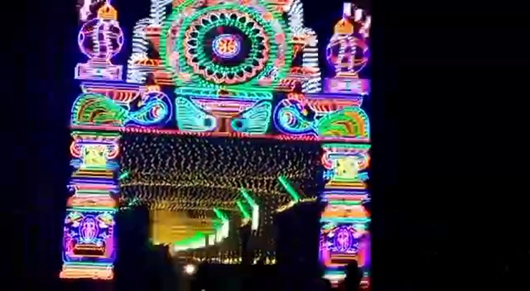 teghra me  krishna janmashtmi ki dhum..