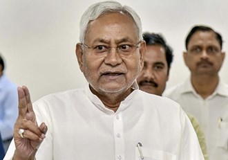 nitish kumar donate his one month salary in cm relief fund