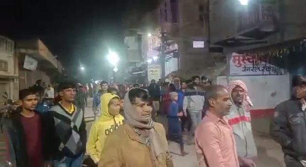 b egusarai me utpas vibhag ki team par hamla 