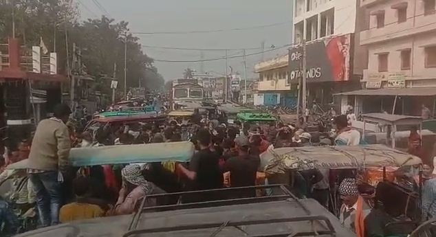 begusarai me e rickshaw chalko ka bawaal 