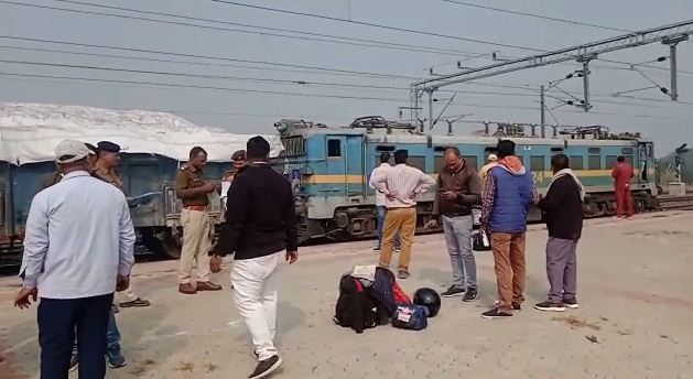 burning train banne se bachi mamlgaadi 