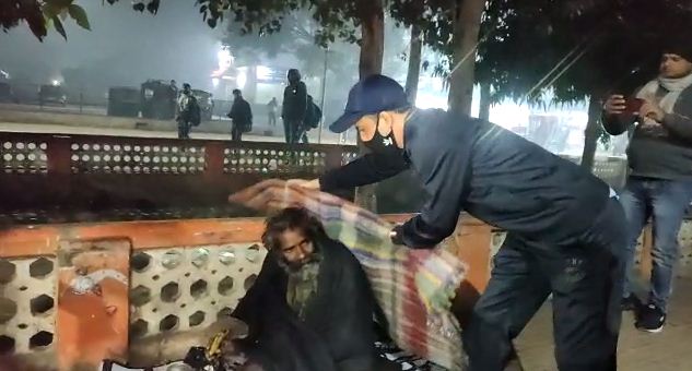 aadhi raat ko saharsa ke sadkon par nikle DM