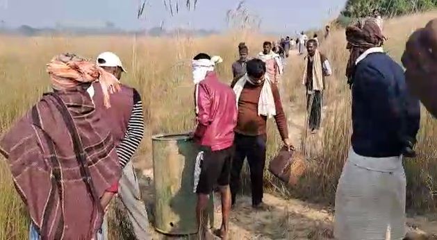 sharab mafiyaon ke khilaf hallabol 