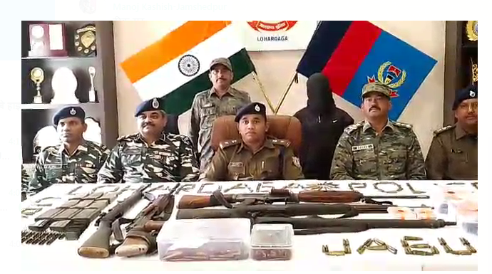 police-naxli  muthabher mamala 