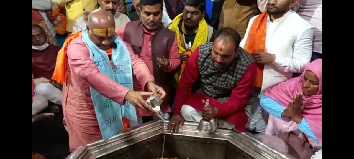 MINISTER RCP NE UP CHUNAV PER CHUPPI SADHI