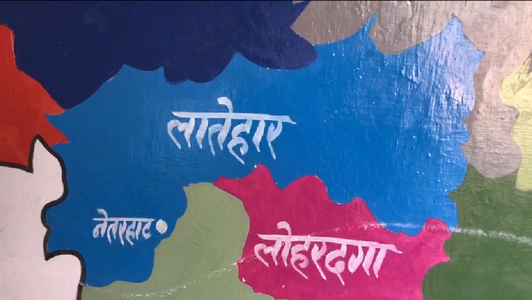 Maowadiyon aur surakshabalon ke bich muthbhed 