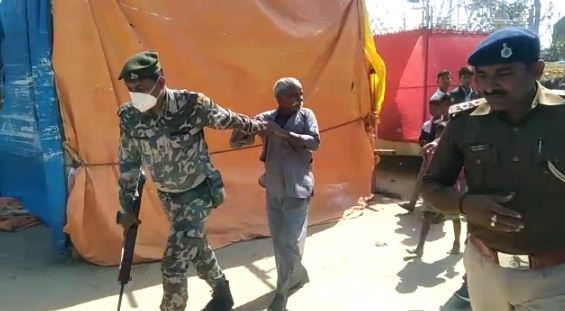 bagaha me sharabbandi ki khuli pol 