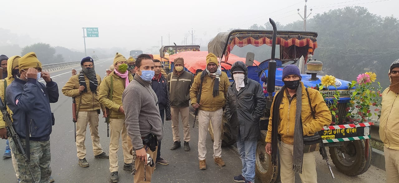 balu taskaron ke khilaaf police ka chala danda