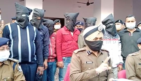 sena ke abhyarthi ne kiya sheesha vyavasayee ka marder