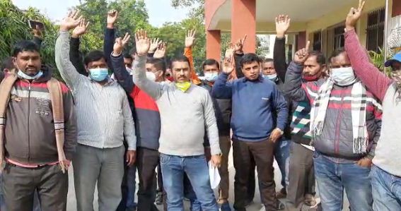 ambulance karmiyon ne hadtal par jane ki di dhamki 