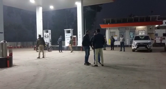 petrol pump lutne aaye criminals ko police ne mari goli