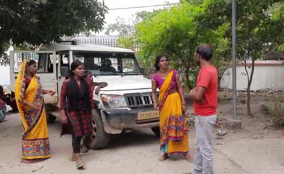 awaidh sambandh ka virodh pada mahanga 