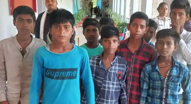 gali ke bina bat hi nahin karte hain teacher 